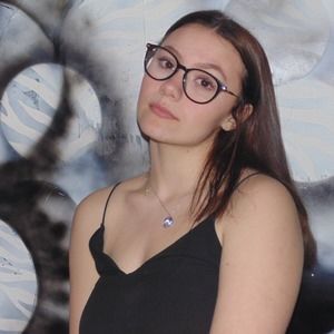 Meet your Posher, Marie-may